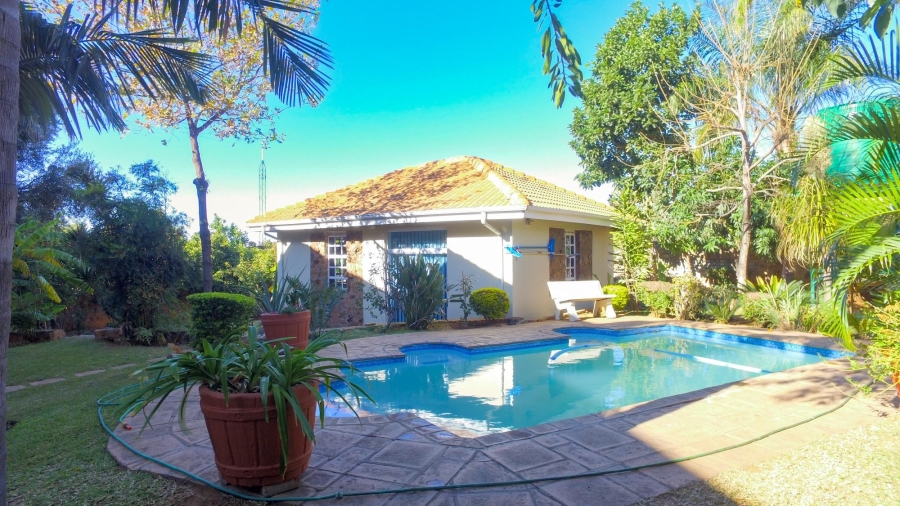 5 Bedroom Property for Sale in Azalea Park North West